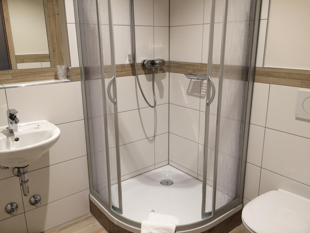 Landgasthof Hepting Massenhausen Eksteriør billede